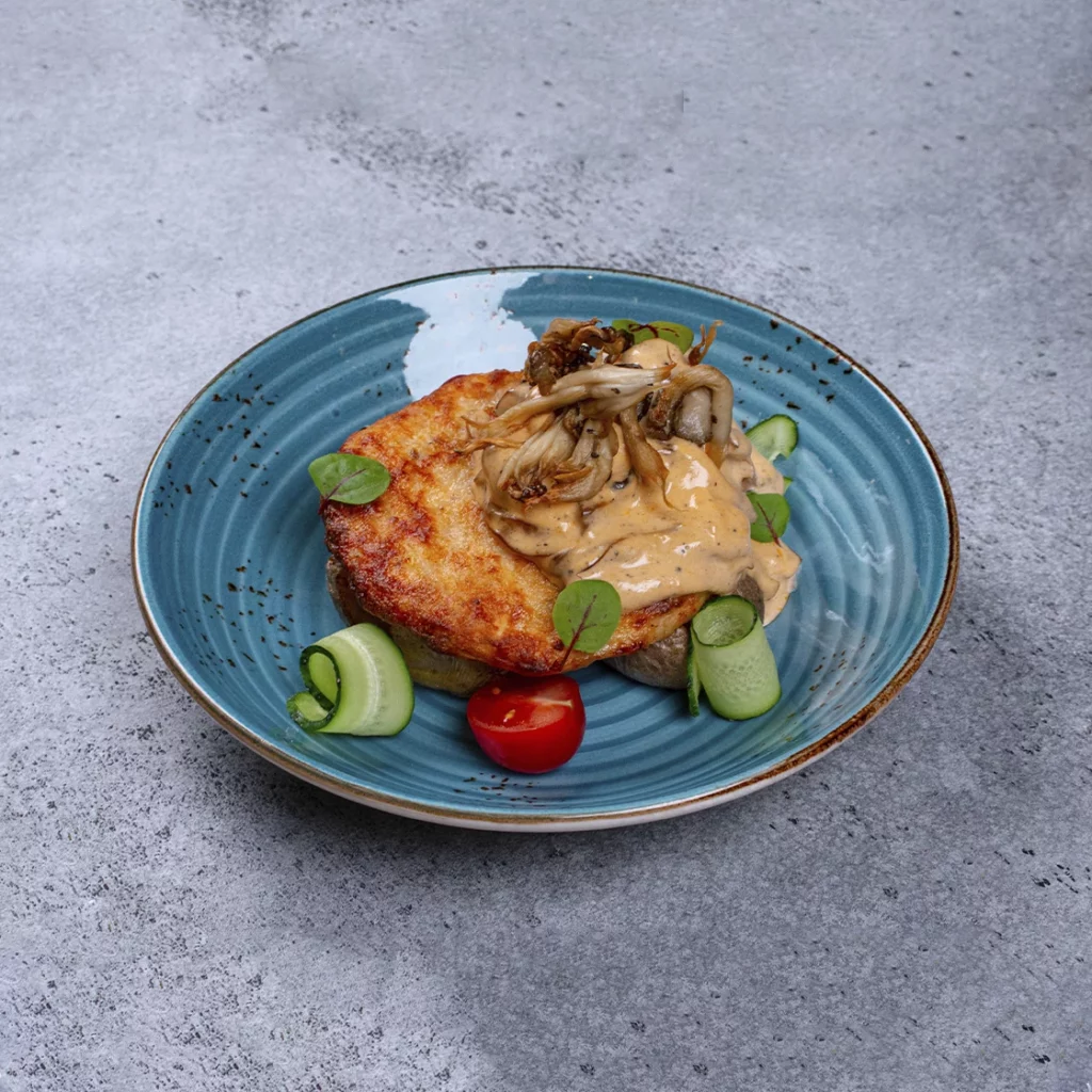 Морская котлетка с картофелем